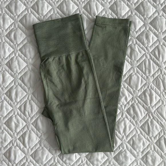 Halara Sculpt Leggings - 3 Pack - Picture 4 of 9